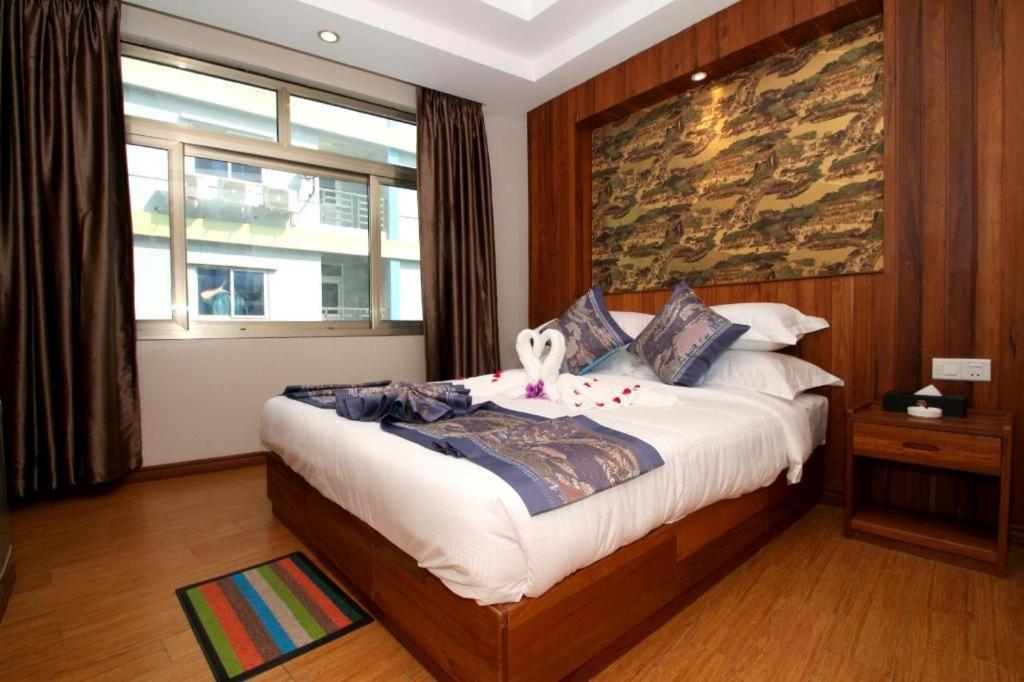 Gemsy Hotel Янгон Экстерьер фото