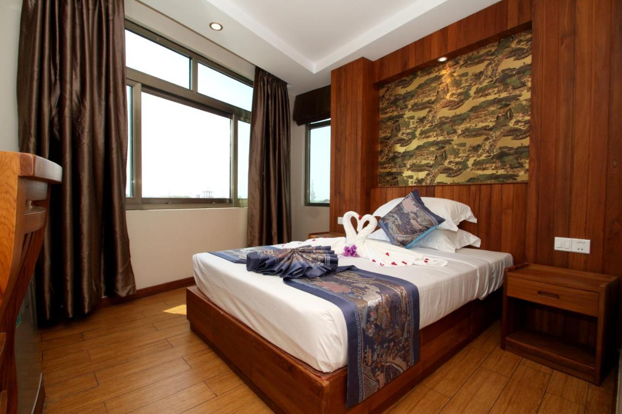 Gemsy Hotel Янгон Экстерьер фото