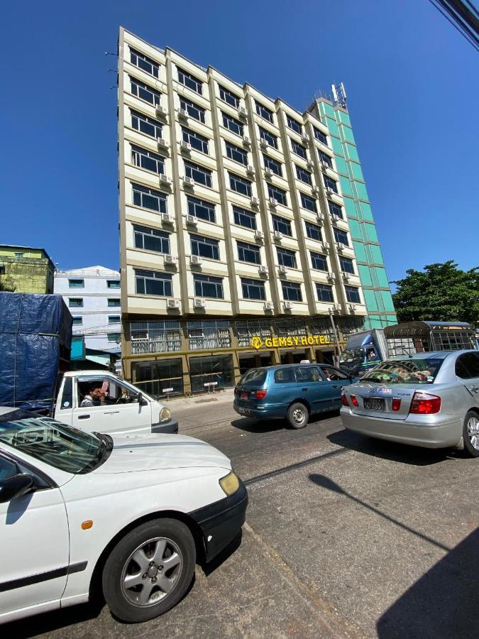 Gemsy Hotel Янгон Экстерьер фото